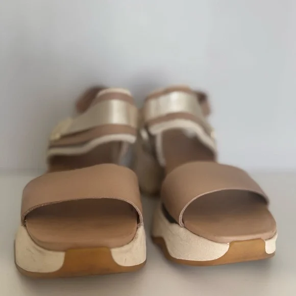 Sorel Kinetic Impact Slingback Heel Sandals in Honest Beige/Honey White size 7 - Picture 6 of 9